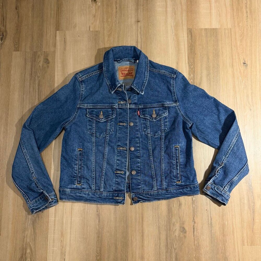 Levi’s Trucker Jacket Medium Wash Blue Sz XL Americana Workwear 90s Grunge Edgy
